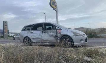 Пет лица повредени во сообраќајката кај штипската населба Три чешми