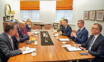 PM Mickoski meets French Europe Minister Haddad in London