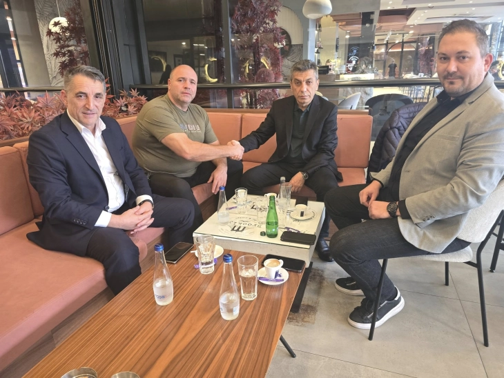 Димитриевски на средба со Меџити: Од ВРЕДИ добив поддршка за вториот круг во Куманово