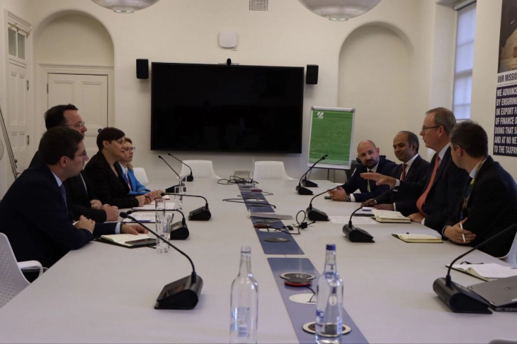 Nikolloski dhe Dimitrieska Koçoska në takim me Tim Rid: Partneritet i konfirmuar strategjik, vijojnë hapa konkretë për realizim të projekteve nga Marrëveshja Qeveri me Qeveri