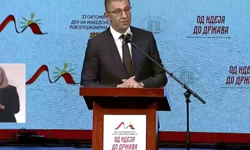 Mickoski: 23 Tetori nuk është vetëm një datë – është betim se Maqedonia kurrë nuk do të jetë ide e dikujt tjetër, por një dëshirë e përjetshme për liri, drejtësi dhe të ardhme