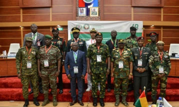 Нигериската влада го смени воениот врв