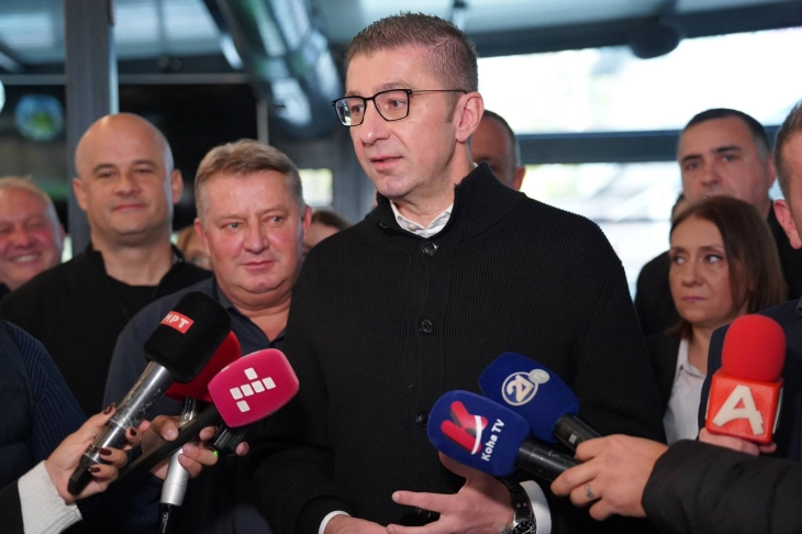 Mickoski për deklaratën e kundërkandidatit të VMRO-DPMNE-së në Bërvenicë: Imagjinoni se çfarë do të ndodhë tani në Tetovë, Strugë, Dibër dhe disa komuna të tjera, një veprim kaq egoist nga një politikan në historinë më të re Maqedonia nuk ka parë