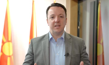 Николоски: Од утре 11 нови директни летови од скопскиот и охридскиот аеродром