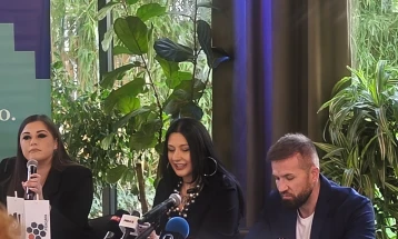 Калиопи најавува три акустични концерти во Филхармонија