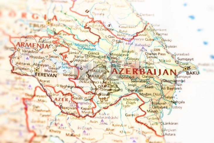 Armenia hap rrugë tranziti për kamionët e Azerbajxhanit në Turqi