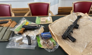 Откриен голем арсенал оружје во западна Германија при акција против трговци со оружје