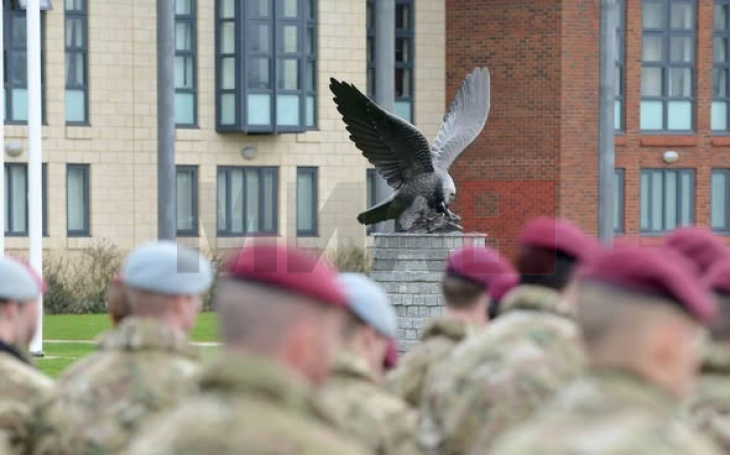 Kazermat ushtarake në Britaninë e Madhe do të përdoren për strehimin e azilkërkuesve