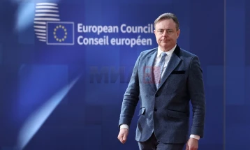 Де Вевер се закани со оставка ако нема договор за буџетот до 6 ноември