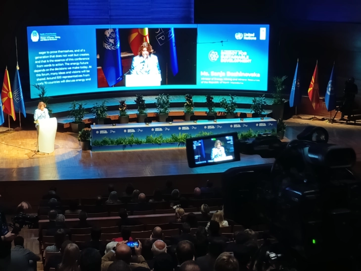 Bozhinovska: Varësia nga një furnizues i vetëm është një gjë e së kaluarës, e ardhmja i përket zgjidhjeve të diversifikuara, të qëndrueshme dhe të sigurta të energjisë