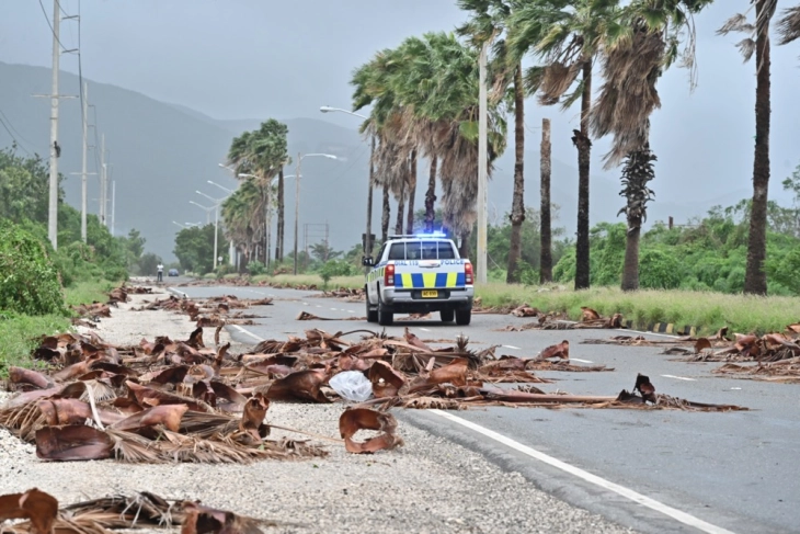 Ураганот Мелиса остави хаос во Јамајка и се упати кон Куба