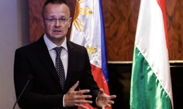 Sijarto: Trampi është shpresa e vetme për paqe