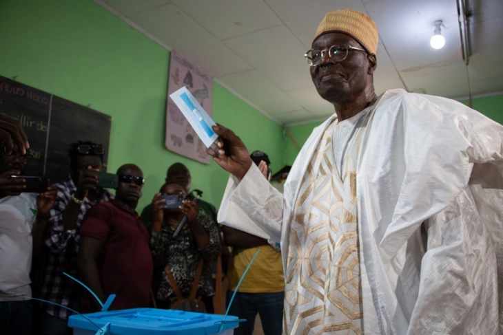 Лидерот на камерунската опозиција Бакари ја отфрла „фиктивната победа“ на актуелниот преетседател Бија и најавува отпор