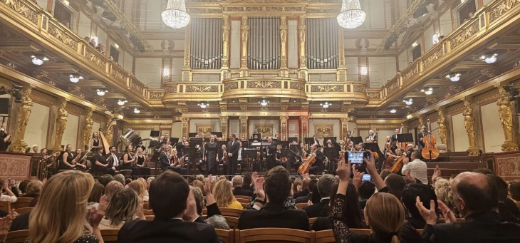 Filarmonia e Maqedonisë dhe Durlovski me triumf në Sallën e Artë të Muzikferajnit në Vjenë