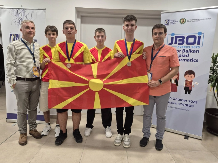 Еден сребрен и еден бронзен медал за македонските јуниори информатичари на Јуниорската балканска олимпијада по информатика во Ларнака