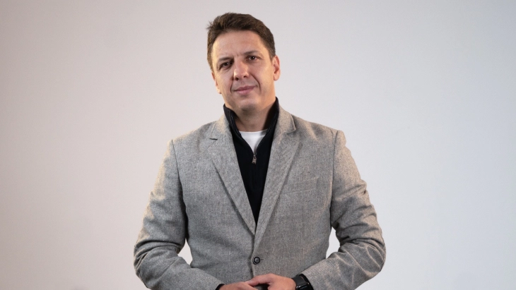 Трајановски: СМАРТ-осветлување во сите паркови и дворови на градинките и училиштата