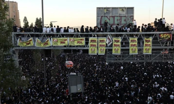 Ултраортодоксните евреи направија хаос во Ерусалим, момче падна од зграда и почина