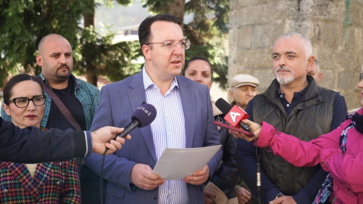 Николоски: Во Крушево ќе се гради спортска сала и обиколница, ќе ги рехабилитираме и патиштата