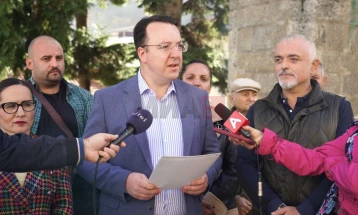 Nikolloski: Në Krushevë do të ndërtohet sallë sportive dhe një qarkore, do t'i rehabilitojmë edhe rrugët