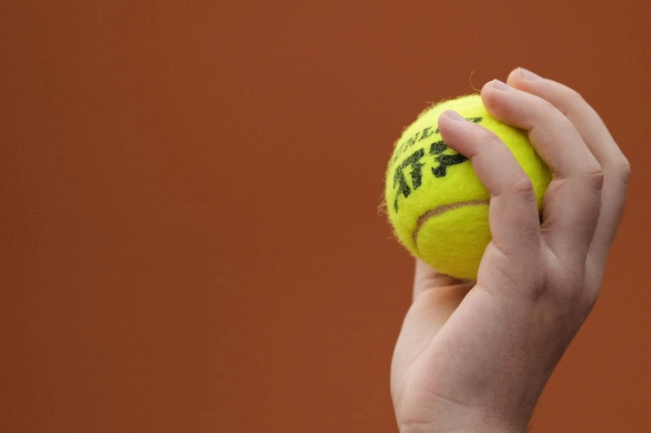 Бублик и Оже-Алисимен први полуфиналисти на Мастерсот во Париз