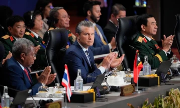 Хегсет ги повика земјите од АСЕАН силно да и се спротивстават на Кина во Јужно Кинеско Море