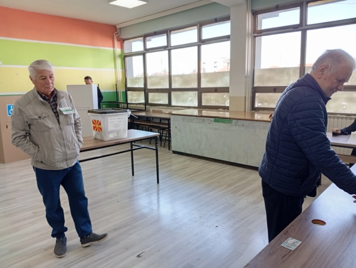 Во Дебар до 17 часот гласалe 36 отсто од граѓаните запишани во единствениот избирачки список