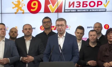 Мицкоски: На секој кој работи спротивно на принципите на мултиетничност ќе му се заблагодариме од Владата