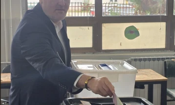 Имери им се заблагодари на дебрани за поддршката и му го честита на Меља изборот за градоначалник