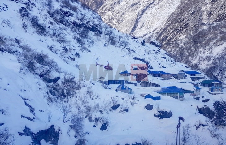 Tre të vdekur, tetë të zhdukur në një ortek në Nepal