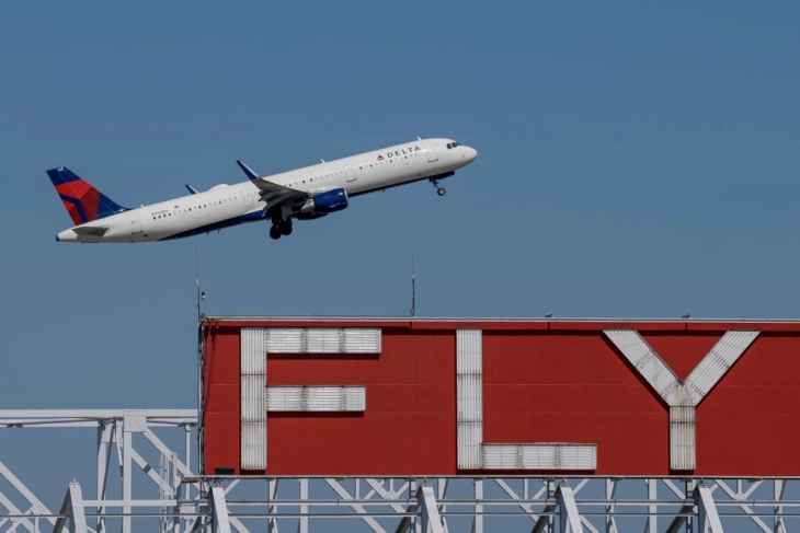 Dafi: Administrata e Trampit do ta mbyll tërë hapësirën ajrore amerikane nëse vlerëson se është e pasigurtë