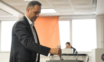 Новиот мандатар за Влада на Косово Гљаук Коњуфца е една од клучните личности на Самоопределување