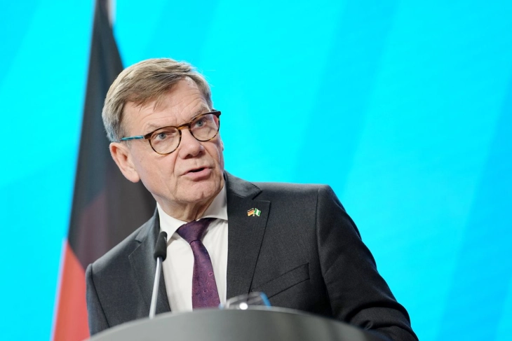 Германскиот министер за надворешни работи под притисок поради враќањето на сириските мигранти