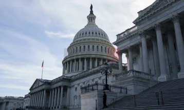 Сенатот на САД 14-ти пат по ред го одби привремениот предлог-буџет