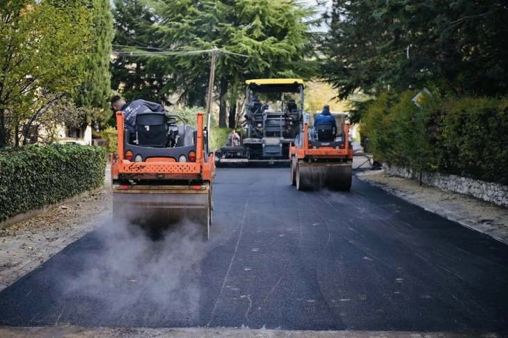 Костовски во увид на рекоснтрукција на улица во Радишани