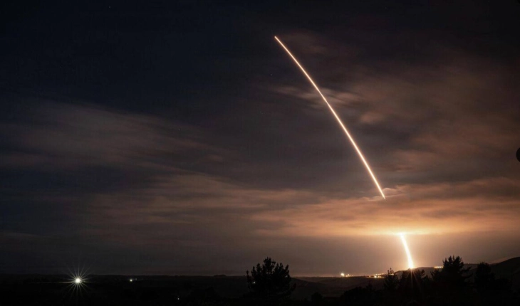 САД ја тестираа балистичката ракета „Minuteman III“ од воздухопловната база Ванденберг во Калифорнија до Маршалските острови