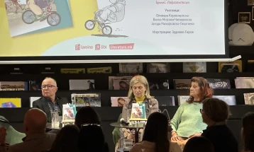 Доделена наградата „Оливера Николова“ за романот за деца „Џинџуџе“ на Ермис Лафазановски