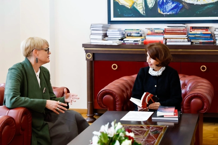 Сиљановска-Давкова прифати да биде покровителка на 60. издание на МТФ „Војдан Чернодрински“