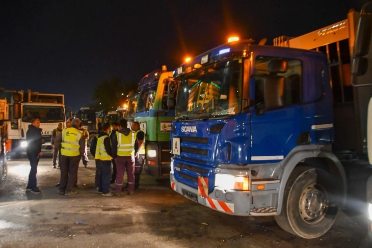 Фото галерија: Акцијата за чистење на Скопје за 72 часа почна вечерва