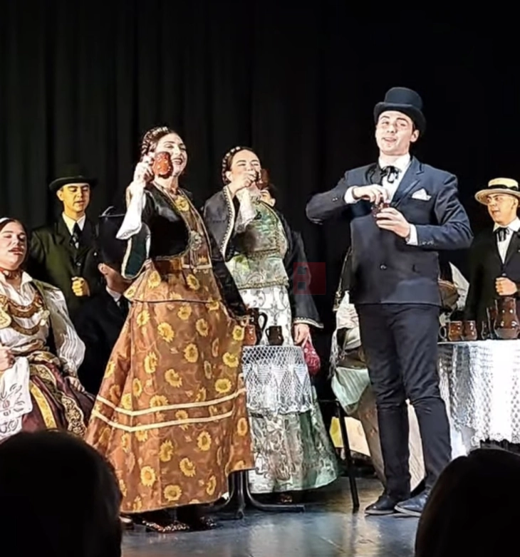 Во Крива Паланка се одржа целовечерен концерт на ансамблот „Македонија