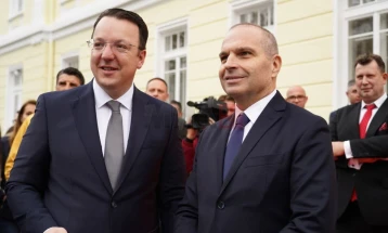 Franca ka përshëndetur nënshkrimin e Marrëveshjes për tunelin hekurudhor ndërkufitar të Korridorit 8