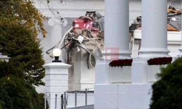 Бајден за Трамп: Тој не урива само ѕидови, туку и вредности