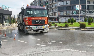 Со викенд акција струмички „Комуналец“ ги исчисти булеварите и пет улици во центарот на градот