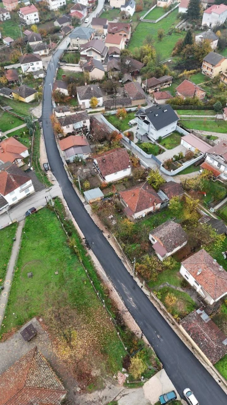 Асфалтирана  главната сообраќајница во селото Беловиште