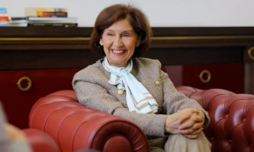 Претседателката Сиљановска-Давкова во посета на Ресен