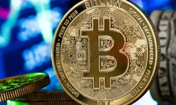 Bitkoini tejkalon vlerën prej 92.000 euro