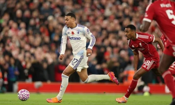 Роџерс го продолжи договорот со Астон Вила