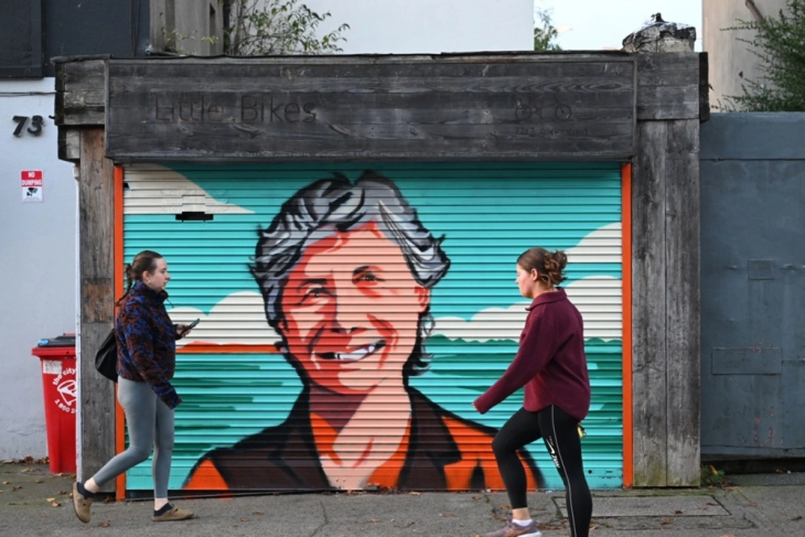 Кетрин Коноли денеска станува десетта претседателка на Ирска