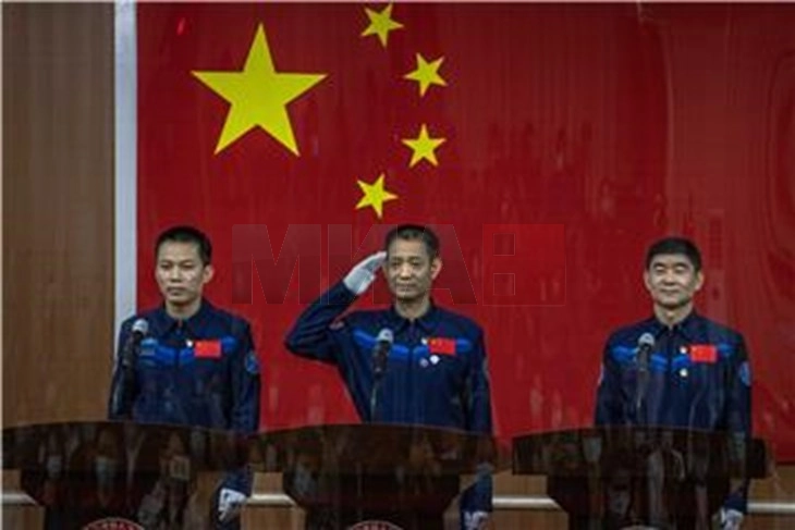 Кина: Враќањето на астронаутите од „Шенжоу-20“ според предвиденото