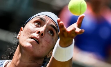 Џабер објави дека е бремена: Теренот ќе мора да почека