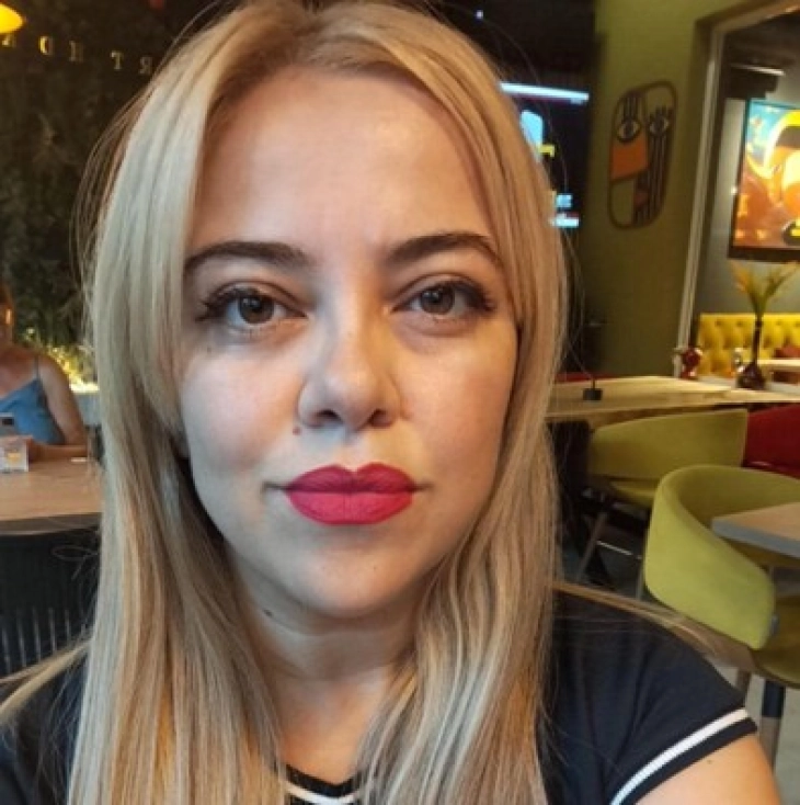 Почина поетесата д-р Славица Свидерска